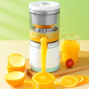 Exprimidor eléctrico inalámbrico preparando jugo de naranja